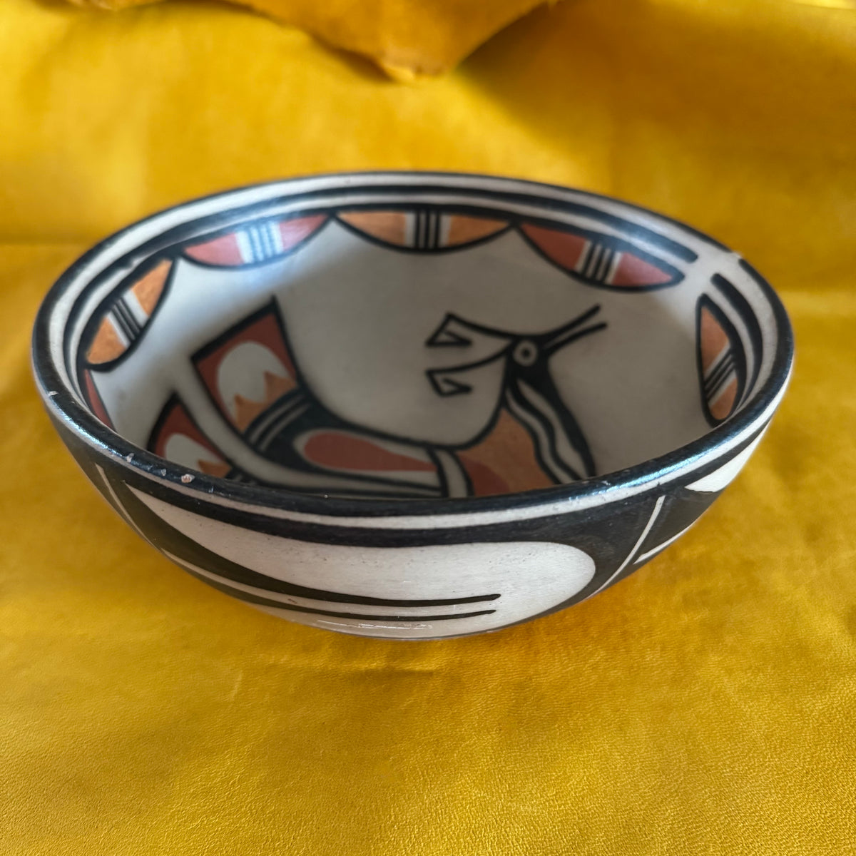 Santo Domingo Polychrome Vintage Bowl By Artist Warren Coriz