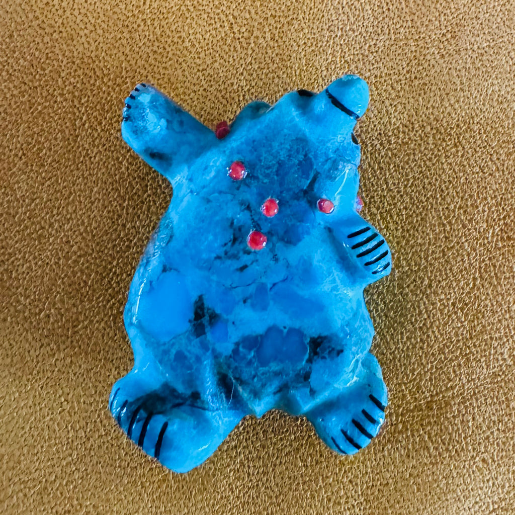 Zuni Carved Dancing Bear Fetish by Claudia Peina